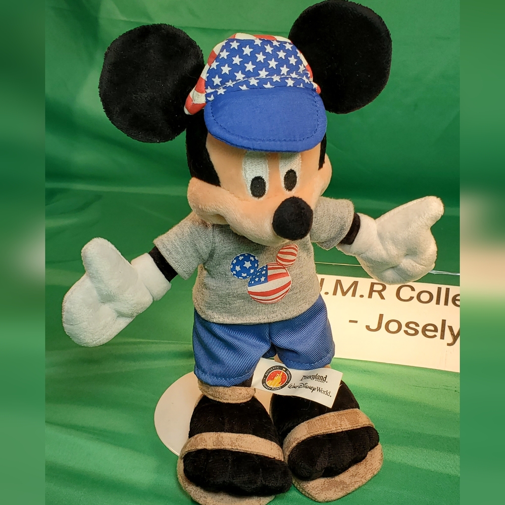 DISNEY PARKS USA MICKEY MOUSE 9" PLUSH TOY